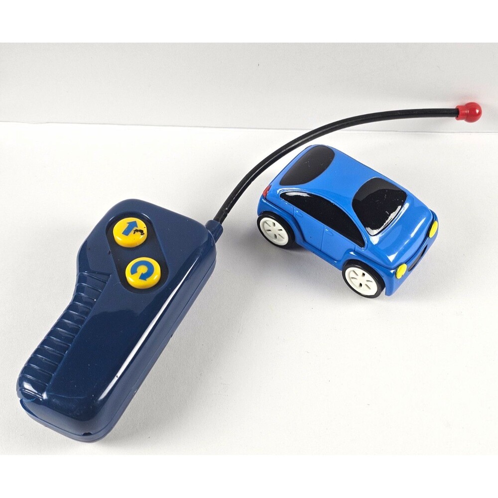 RadioShack 49 MHz Roadster Dogoy Remote Control Car w/ Controller Blue Untested